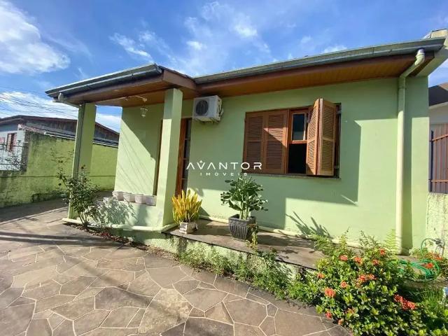 Casa / Sobrado para Venda em Santa Maria/RS Nossa Senhora de Lourdes 3 Quartos
