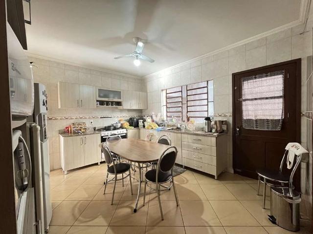 Casa / Sobrado para Venda em Santa Maria/RS Nossa Senhora de Lourdes 3 Quartos