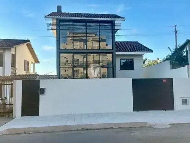 Casa / Sobrado para Venda em Santa Maria/RS Nossa Senhora Medianeira 5 Quartos