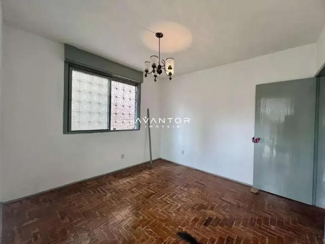 Casa / Sobrado para Venda em Santa Maria/RS Nossa Senhora Medianeira 4 Quartos