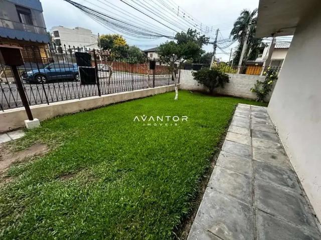 Casa / Sobrado para Venda em Santa Maria/RS Nossa Senhora Medianeira 5 Quartos