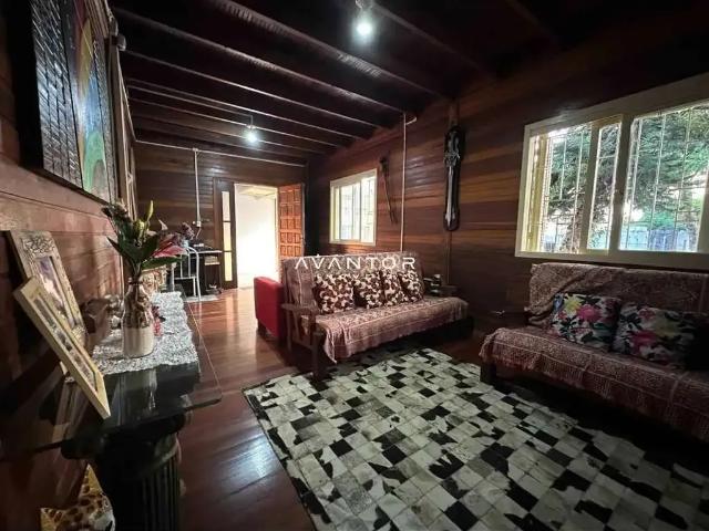 Casa / Sobrado para Venda em Santa Maria/RS Nossa Senhora Medianeira 6 Quartos