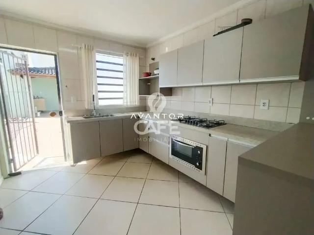 Casa / Sobrado para Venda em Santa Maria/RS Nossa Senhora Medianeira 3 Quartos