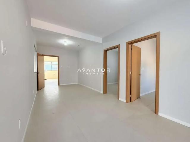 Casa / Sobrado para Venda em Santa Maria/RS Nossa Senhora Medianeira 3 Quartos