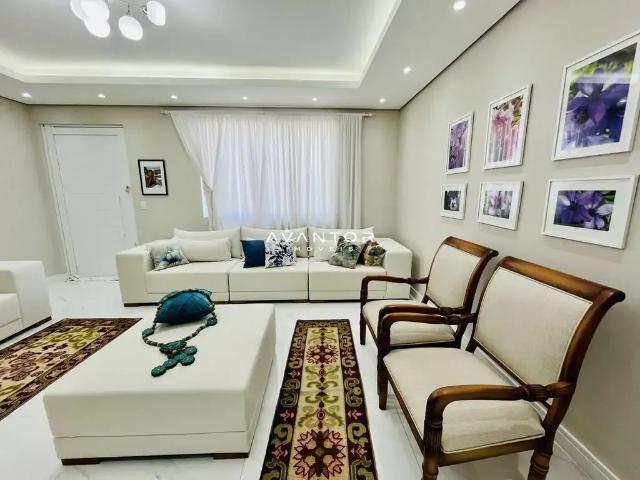 Casa / Sobrado para Venda em Santa Maria/RS Camobi 4 Quartos