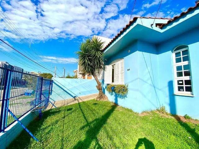 Casa / Sobrado para Venda em Santa Maria/RS Camobi 4 Quartos