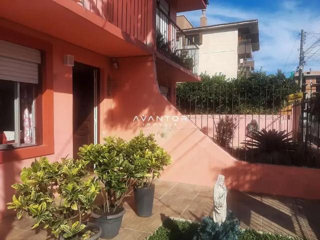 Casa / Sobrado para Venda em Santa Maria/RS Camobi 3 Quartos