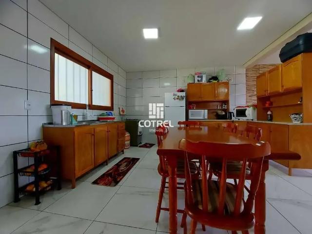 Casa / Sobrado para Venda em Santa Maria/RS Camobi 3 Quartos