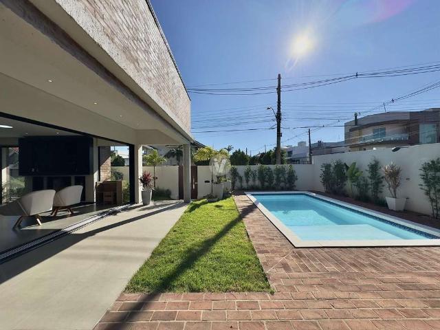 Casa / Sobrado para Venda em Santa Maria/RS Camobi 3 Quartos