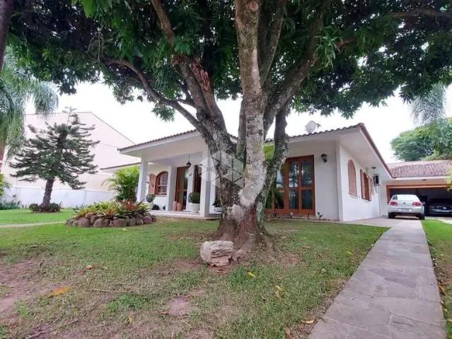Casa / Sobrado para Venda em Santa Maria/RS Camobi 3 Quartos