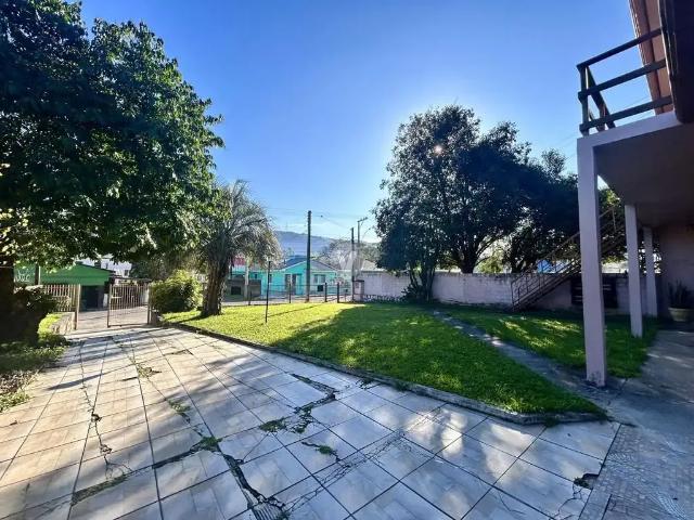 Casa / Sobrado para Venda em Santa Maria/RS Carolina 3 Quartos