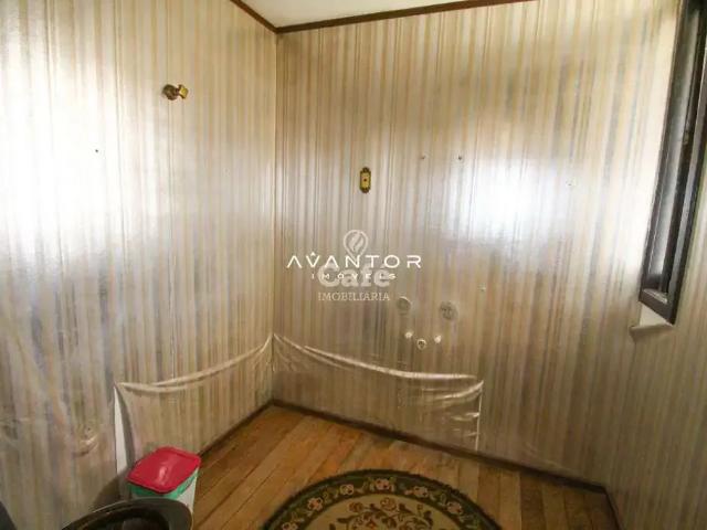 Casa / Sobrado para Venda em Santa Maria/RS Centro 5 Quartos