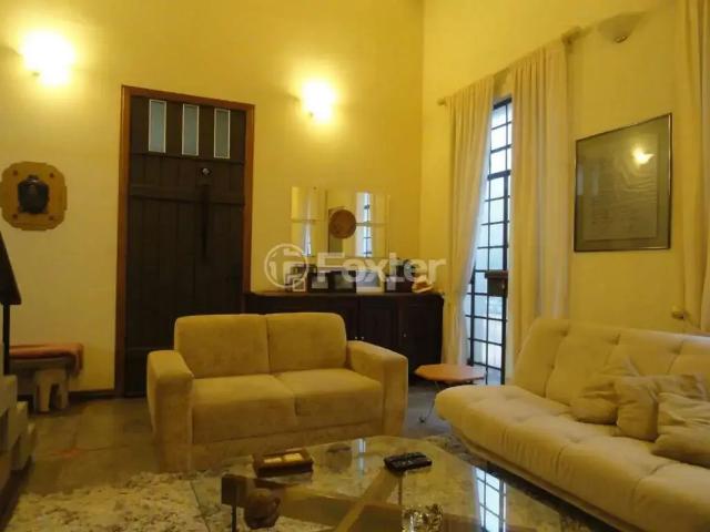 Casa / Sobrado para Venda em Santa Maria/RS Centro 3 Quartos