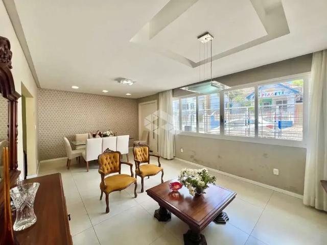 Casa / Sobrado para Venda em Santa Maria/RS Centro 3 Quartos