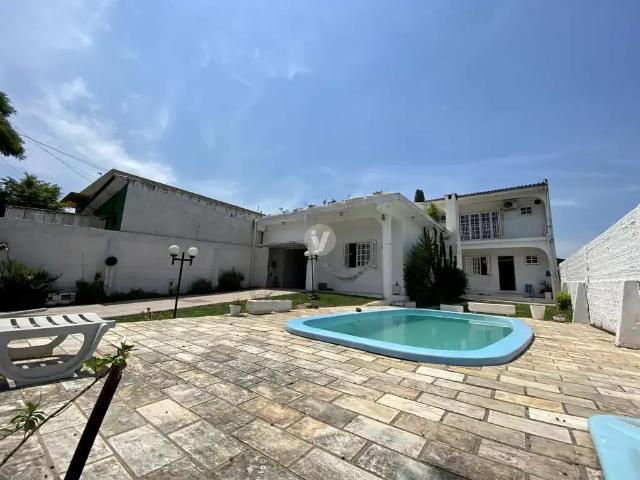 Casa / Sobrado para Venda em Santa Maria/RS Dom Antônio Reis 3 Quartos