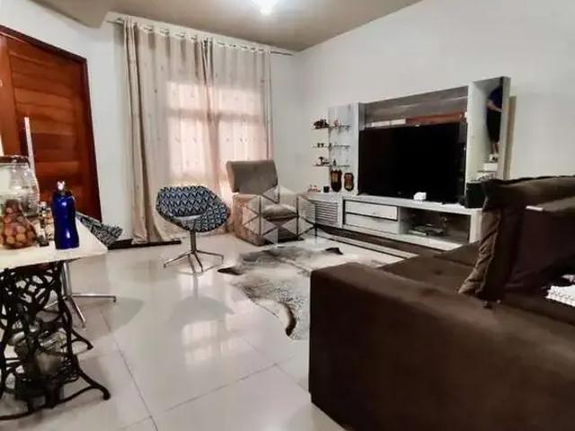 Casa / Sobrado para Venda em Santa Maria/RS Juscelino Kubitschek 3 Quartos