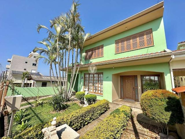 Casa / Sobrado para Venda em Santa Maria/RS Juscelino Kubitschek 4 Quartos