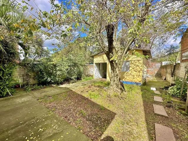 Casa / Sobrado para Venda em Santa Maria/RS Juscelino Kubitschek 4 Quartos