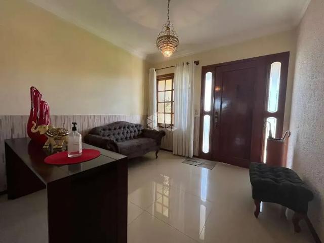 Casa / Sobrado para Venda em Santa Maria/RS Juscelino Kubitschek 4 Quartos
