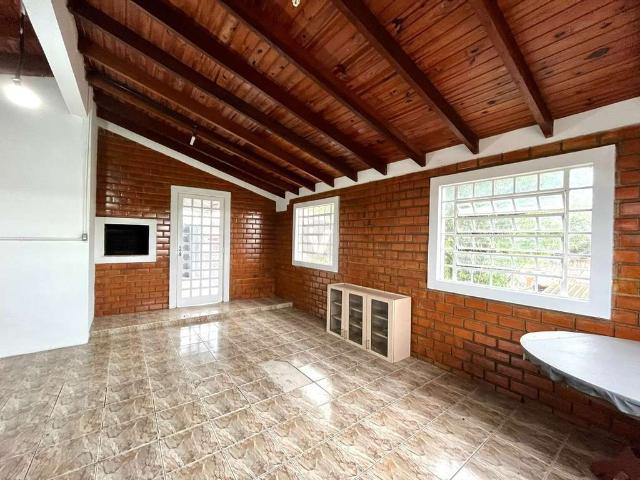 Casa / Sobrado para Venda em Santa Maria/RS Juscelino Kubitschek 5 Quartos
