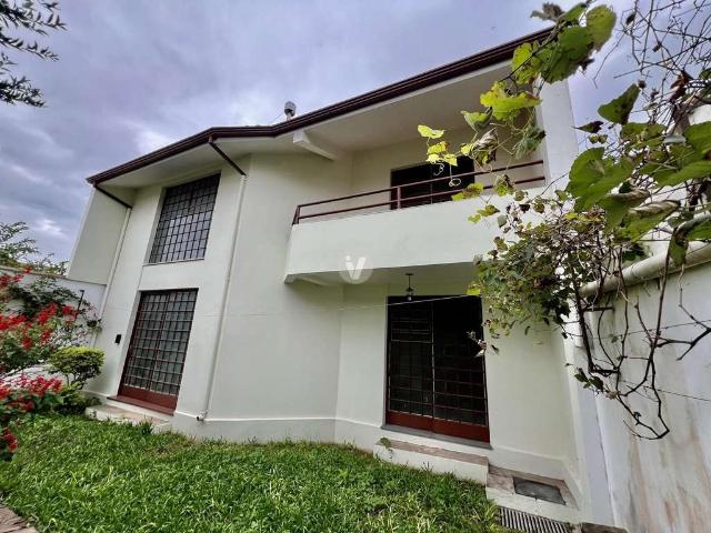 Casa / Sobrado para Venda em Santa Maria/RS Patronato 4 Quartos