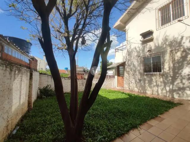 Casa / Sobrado para Venda em Santa Maria/RS Patronato 5 Quartos