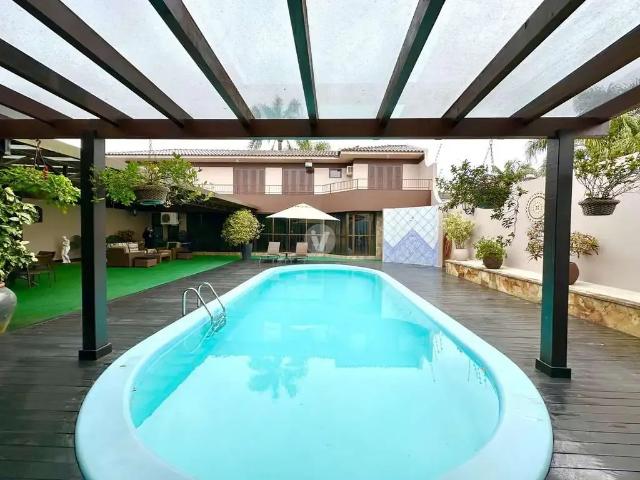 Casa / Sobrado para Venda em Santa Maria/RS Patronato 8 Quartos