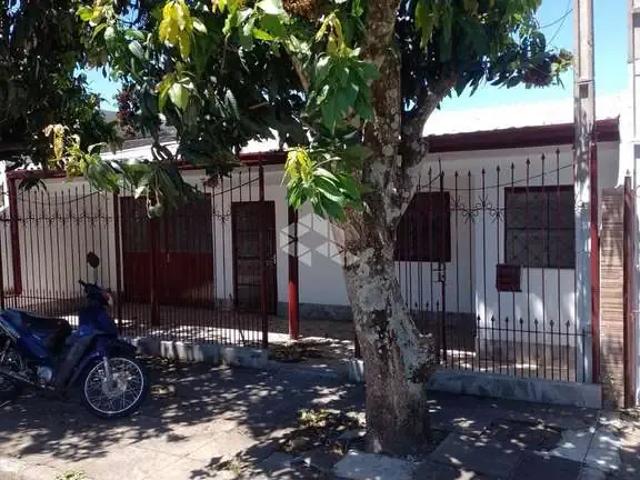 Casa / Sobrado para Venda em Santa Maria/RS Tancredo Neves 2 Quartos