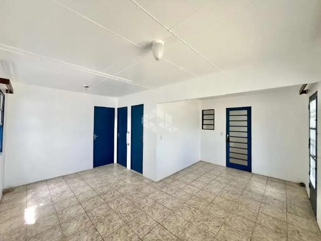 Casa / Sobrado para Venda em Santa Maria/RS Tancredo Neves 2 Quartos