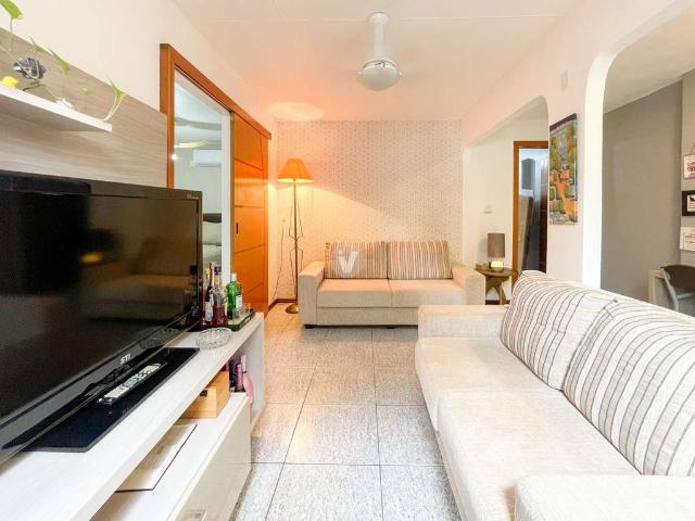 Casa / Sobrado para Venda em Santa Maria/RS Tancredo Neves 2 Quartos