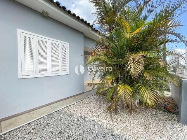 Casa / Sobrado para Venda em Santa Maria/RS Tancredo Neves 3 Quartos