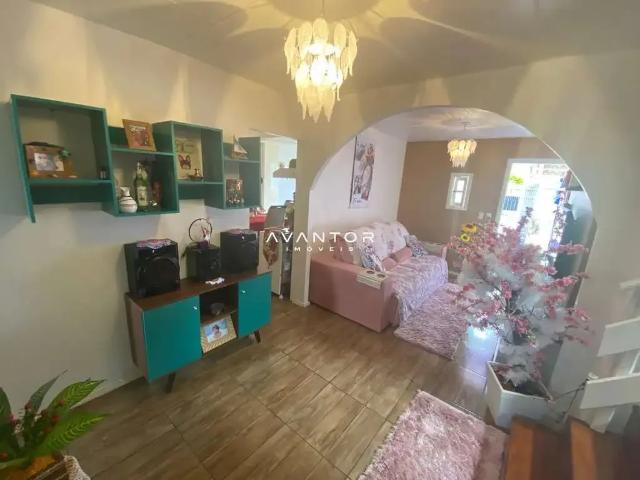 Casa / Sobrado para Venda em Santa Maria/RS Tancredo Neves 3 Quartos