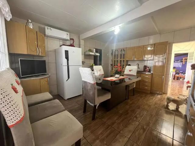 Casa / Sobrado para Venda em Santa Maria/RS Tancredo Neves 3 Quartos