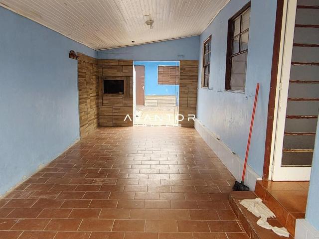 Casa / Sobrado para Venda em Santa Maria/RS Tancredo Neves 3 Quartos