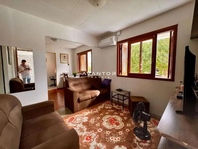 Casa / Sobrado para Venda em Santa Maria/RS Tancredo Neves 3 Quartos