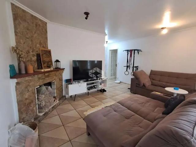 Casa / Sobrado para Venda em Santa Maria/RS Tancredo Neves 3 Quartos