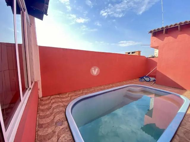 Casa / Sobrado para Venda em Santa Maria/RS Tancredo Neves 4 Quartos