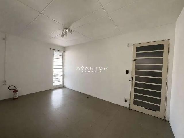 Casa / Sobrado para Venda em Santa Maria/RS Tancredo Neves 4 Quartos