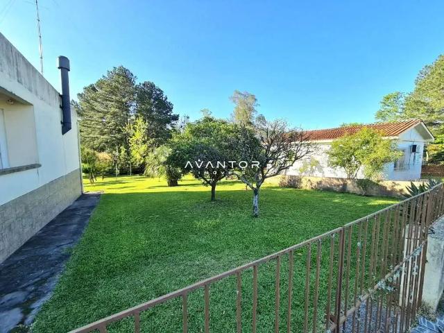 Casa / Sobrado para Venda em Santa Maria/RS Tomazetti 4 Quartos