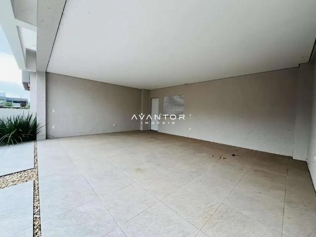Casa / Sobrado para Venda em Santa Maria/RS Tomazetti 4 Quartos