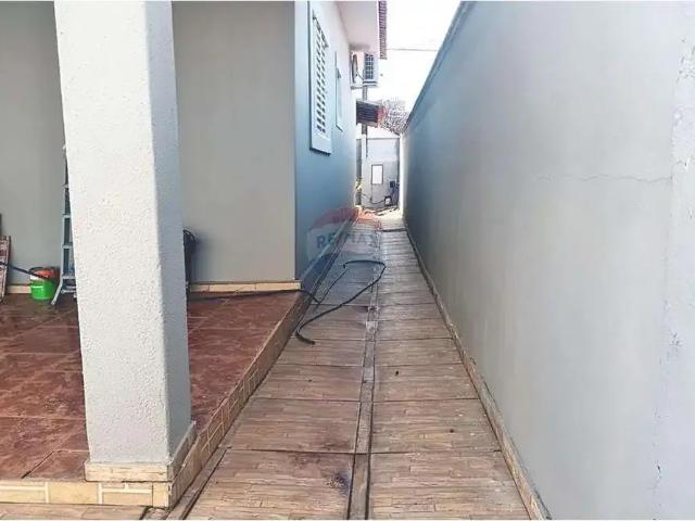 Casa / Sobrado para Venda em Santa Rita do Passa Quatro/SP Centro 2 Quartos