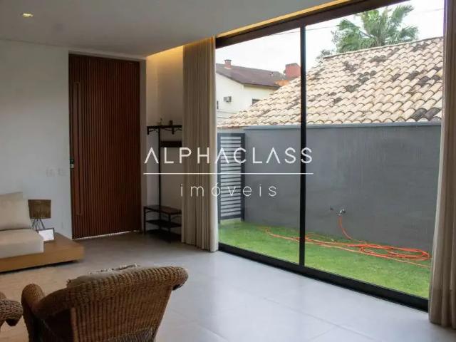 Casa / Sobrado para Venda em Santana de Parnaíba/SP Alphaville 4 Quartos