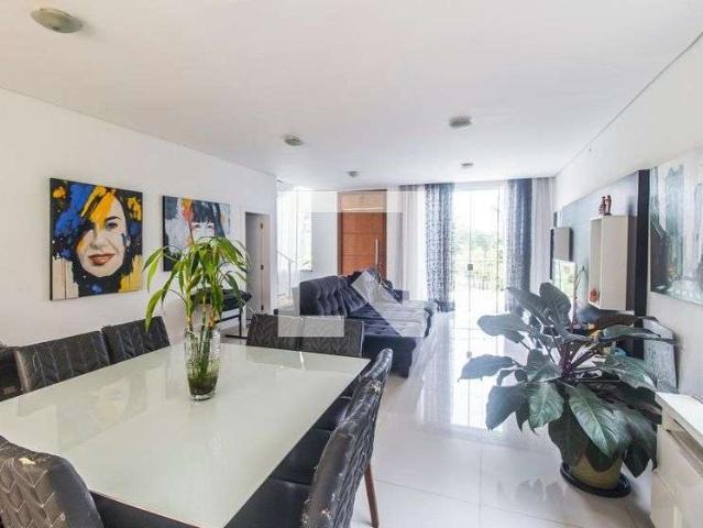 Casa / Sobrado para Venda em Santana de Parnaíba/SP Alphaville 4 Quartos