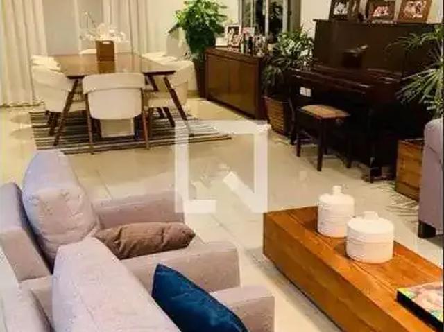 Casa / Sobrado para Venda em Santana de Parnaíba/SP Alphaville 4 Quartos