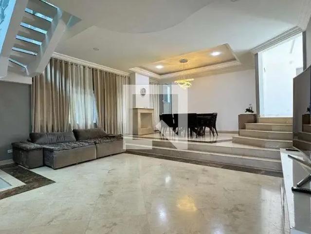 Casa / Sobrado para Venda em Santana de Parnaíba/SP Alphaville 4 Quartos
