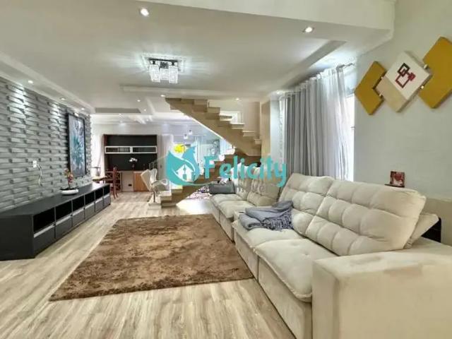 Casa / Sobrado para Venda em Santana de Parnaíba/SP Alphaville 4 Quartos