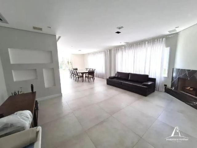 Casa / Sobrado para Venda em Santana de Parnaíba/SP Alphaville 4 Quartos
