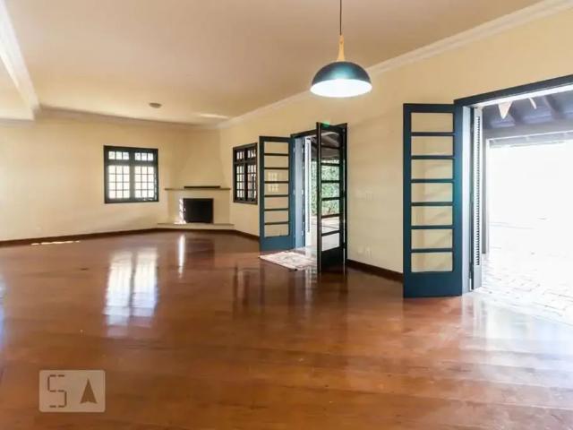 Casa / Sobrado para Venda em Santana de Parnaíba/SP Alphaville 4 Quartos
