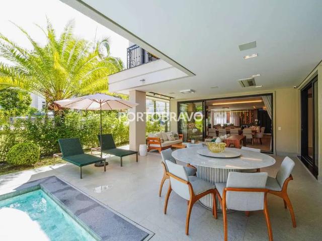 Casa / Sobrado para Venda em Santana de Parnaíba/SP Alphaville 4 Quartos