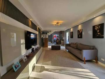 Casa / Sobrado para Venda em Santana de Parnaíba/SP Alphaville 5 Quartos
